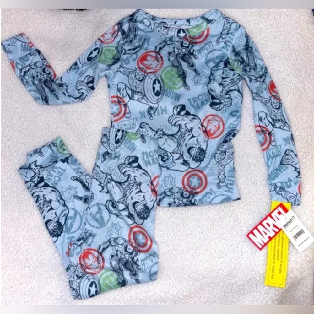 MARVEL LONGSLEEVE SNUG FIT PAJAMA SET